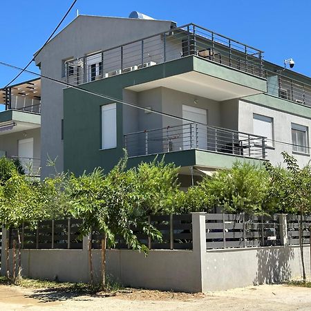 Blue Fish Luxury Villa نيكيتي المظهر الخارجي الصورة