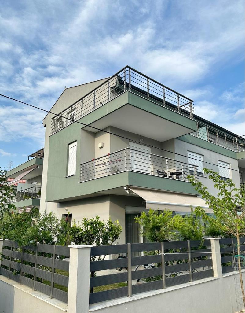 Blue Fish Luxury Villa نيكيتي المظهر الخارجي الصورة